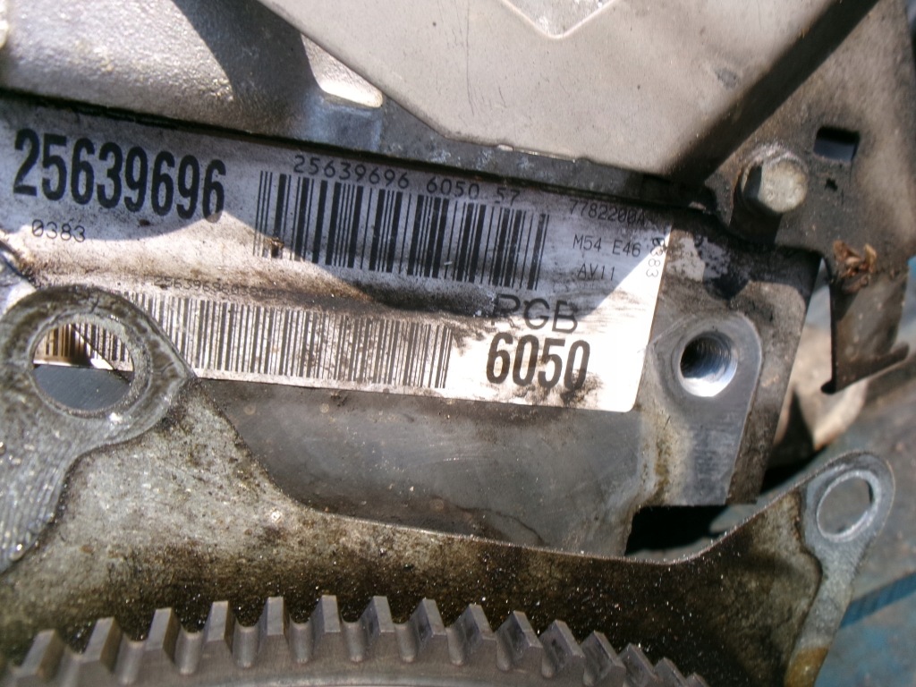 Moteur M54 B22 (226S1) — vue 2