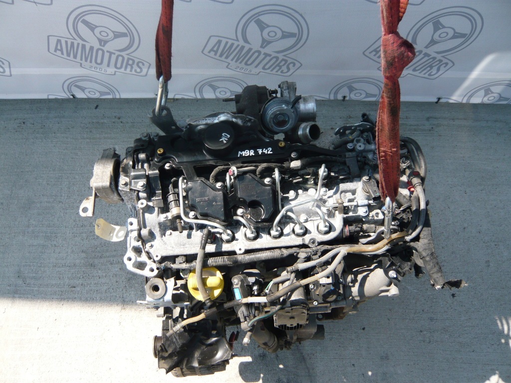 Moteur M9R 742 — vue 1