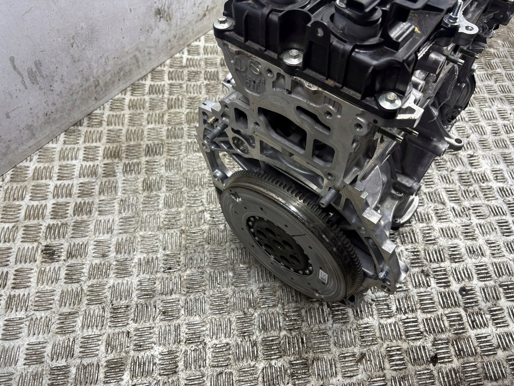Moteur HR16DE — vue 2