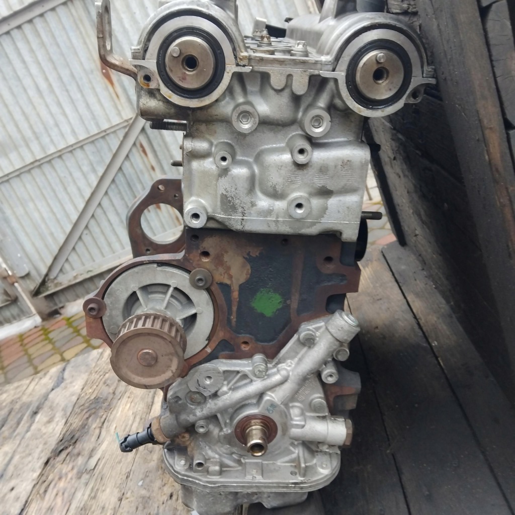 Moteur Y 16 XE — vue 4