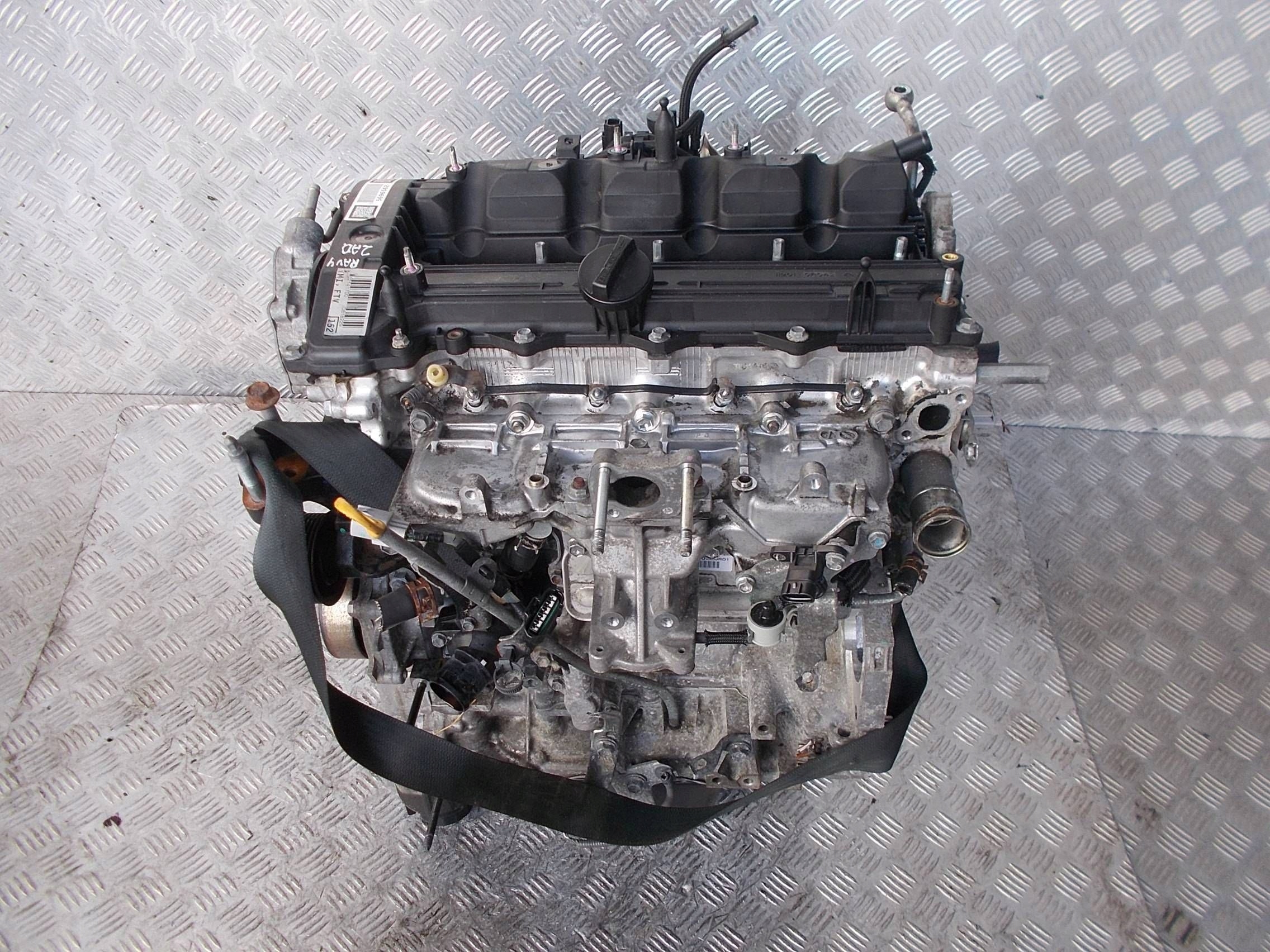 Moteur 2AD-FHV — vue 1