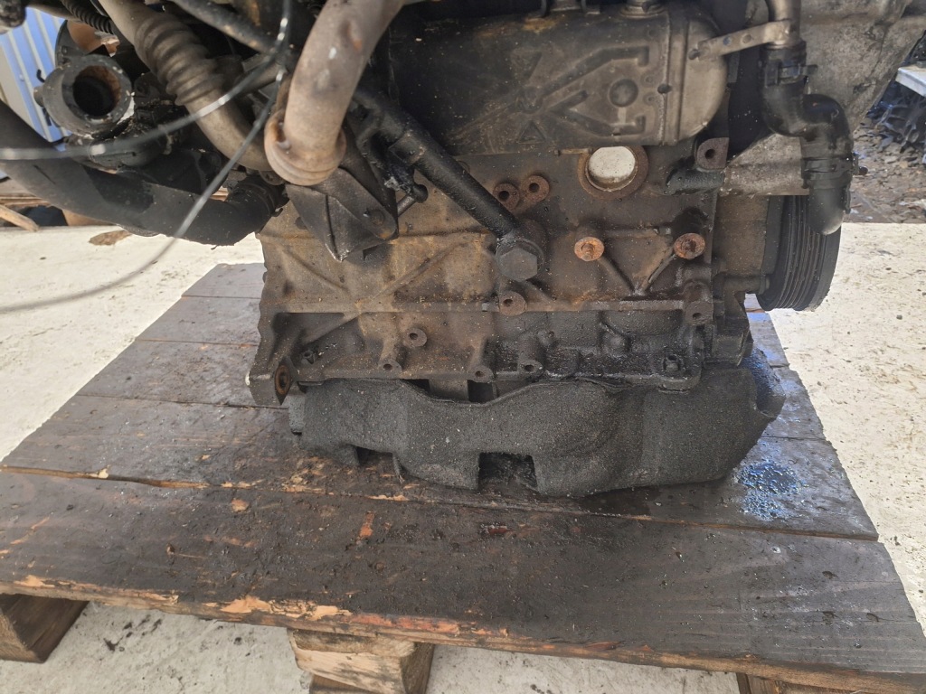 Moteur CAYB — vue 5