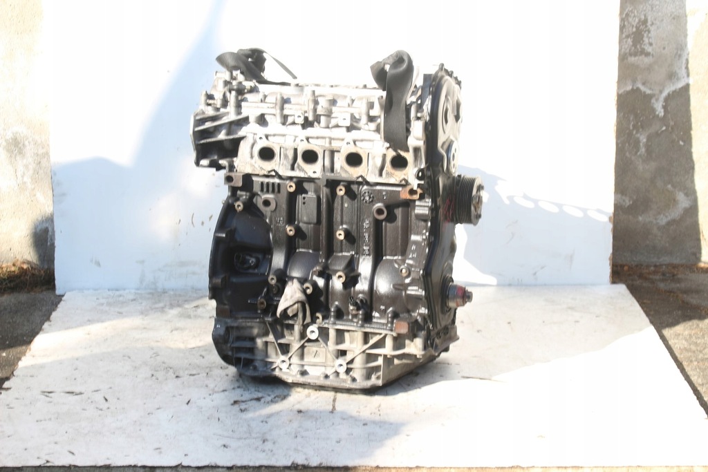 Moteur M9R 700 — vue 1