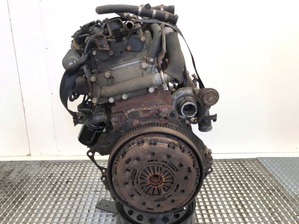 Moteur F1CE0481D — vue 2