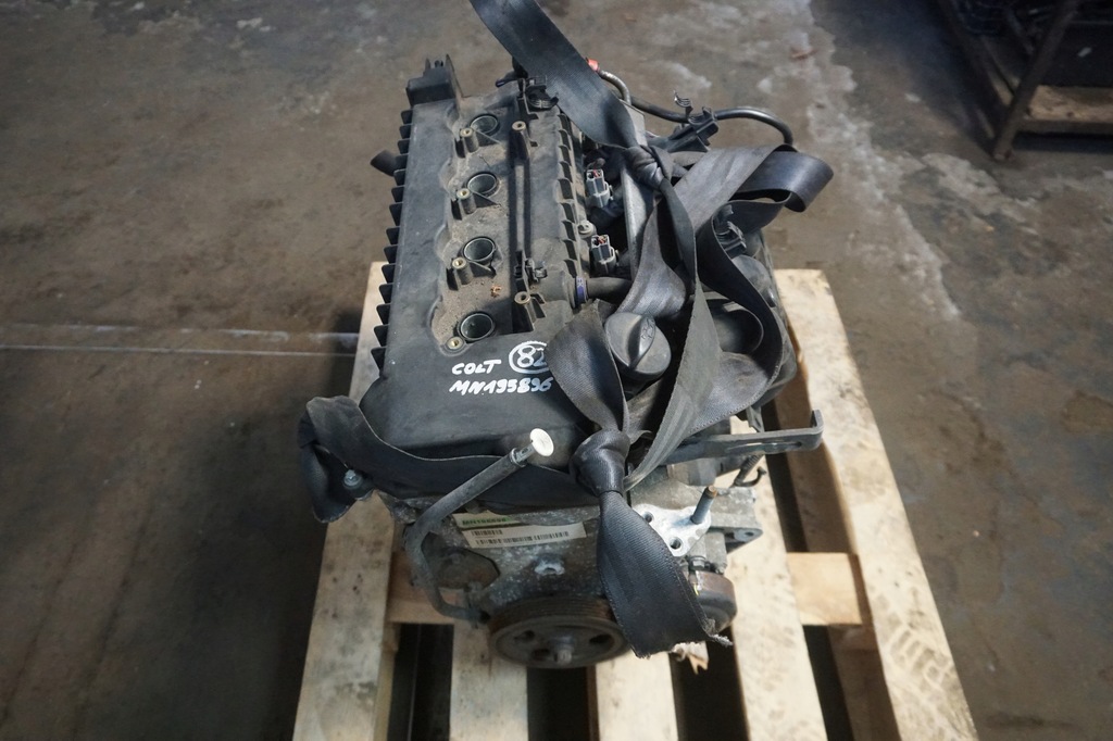 Moteur 4A90 — vue 1