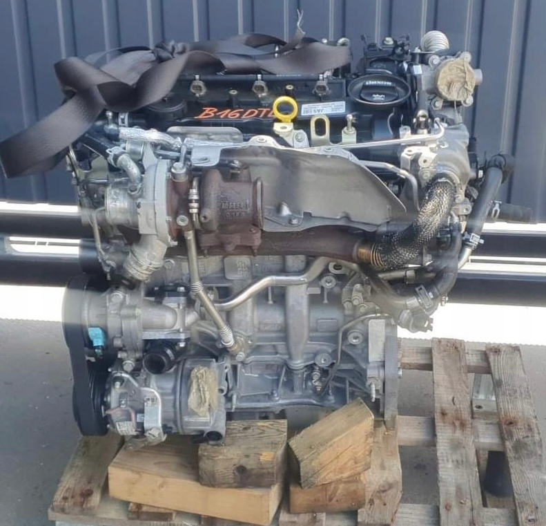 Moteur B 16 DTL — vue 1