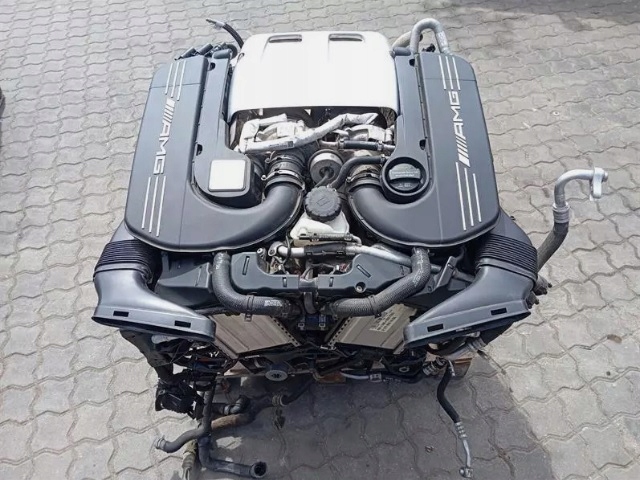 Moteur M 177.980 — vue 1