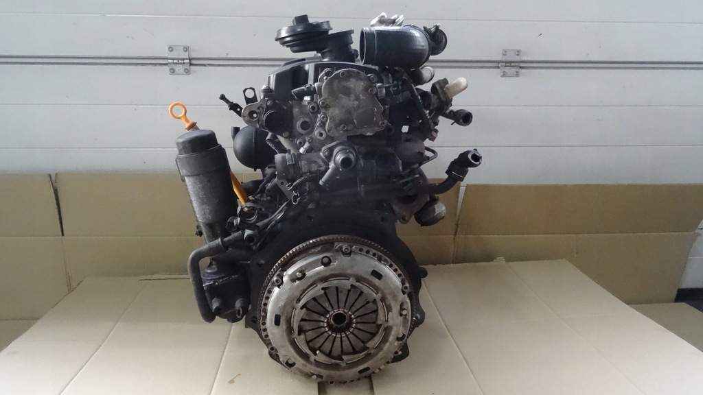 Moteur AUY — vue 7