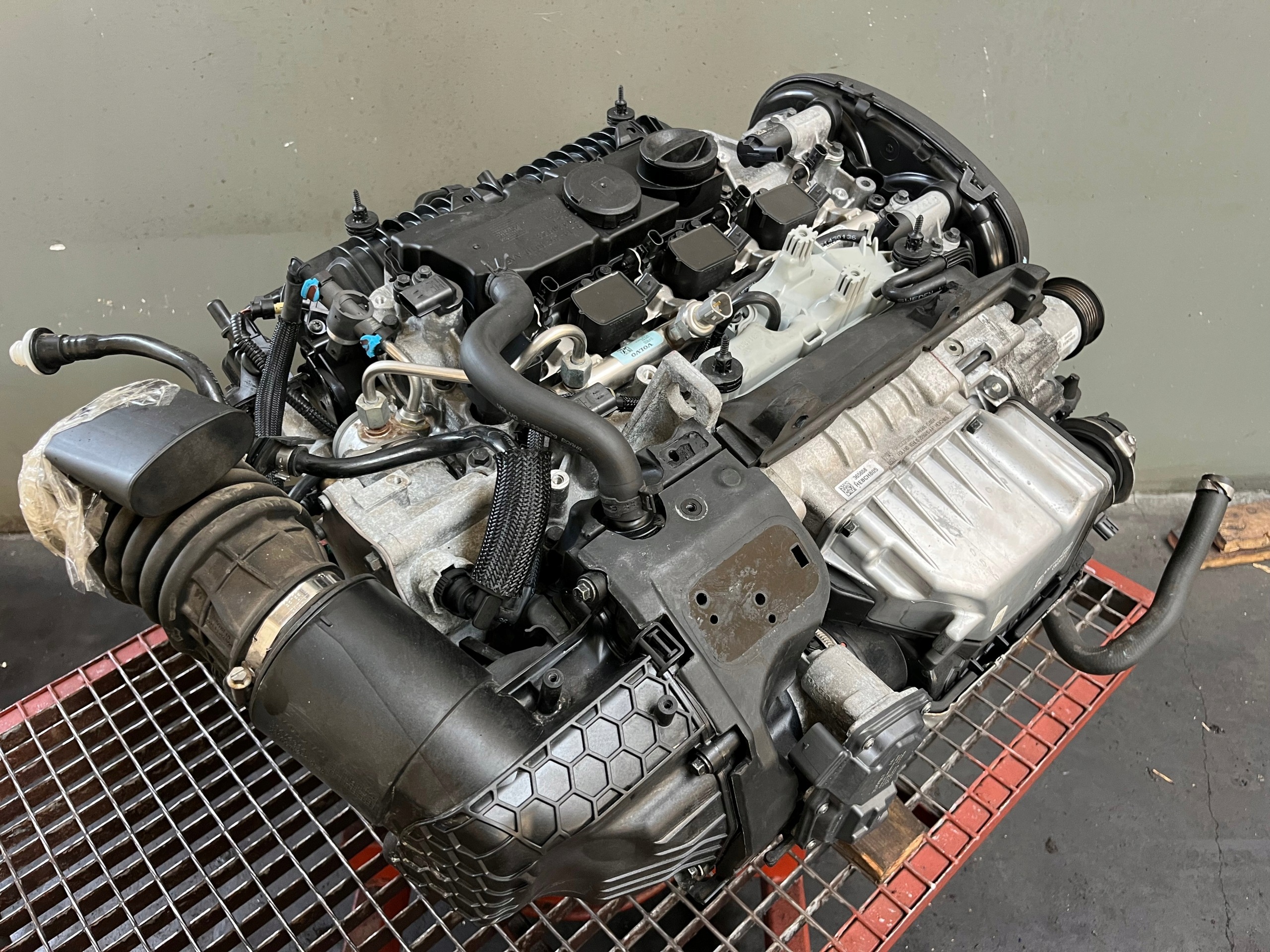 Moteur B 4204 T27 - Image 1