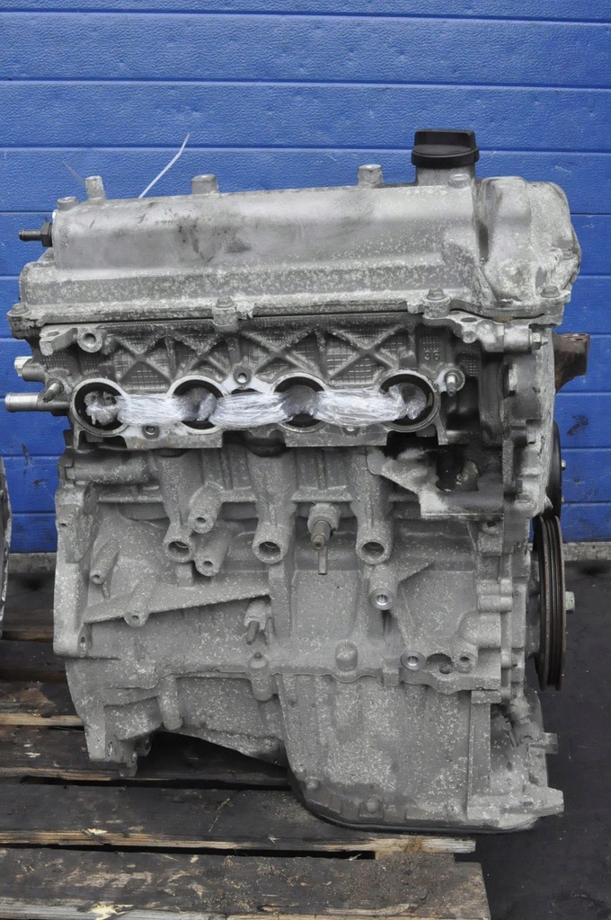 Moteur 1NZ-FXE — vue 1