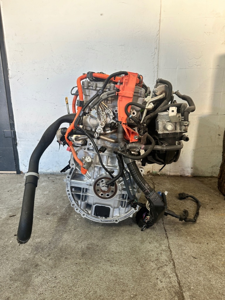 Moteur 2AR-FXE — vue 3