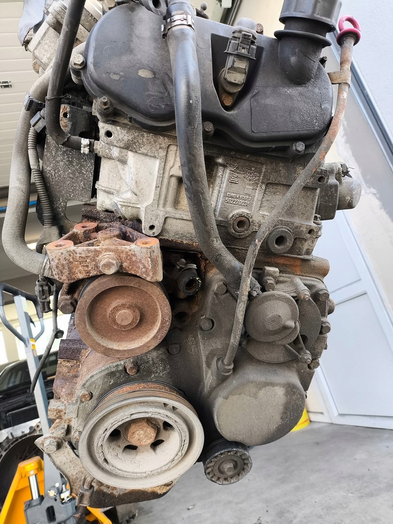 Moteur F1CE0481D (F30DT) - Image 10