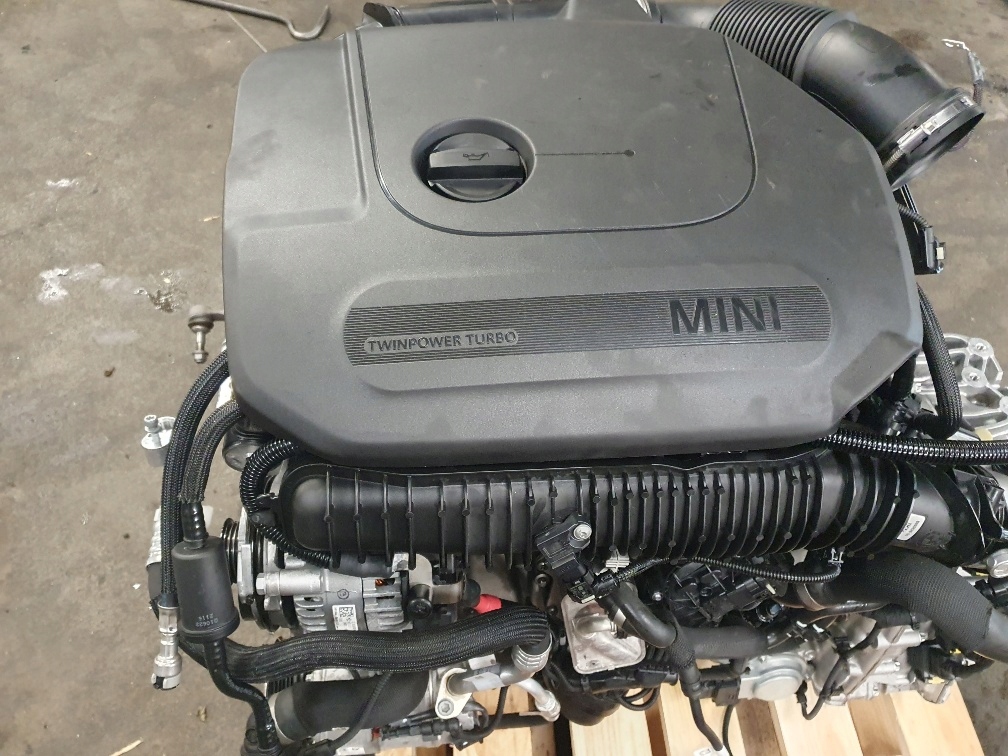 Moteur B48 A20 F — vue 1