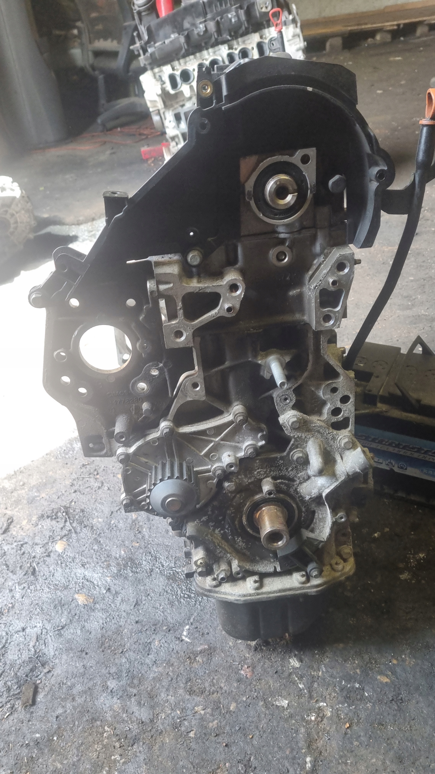 Moteur 9HC (DV6C) — vue 4