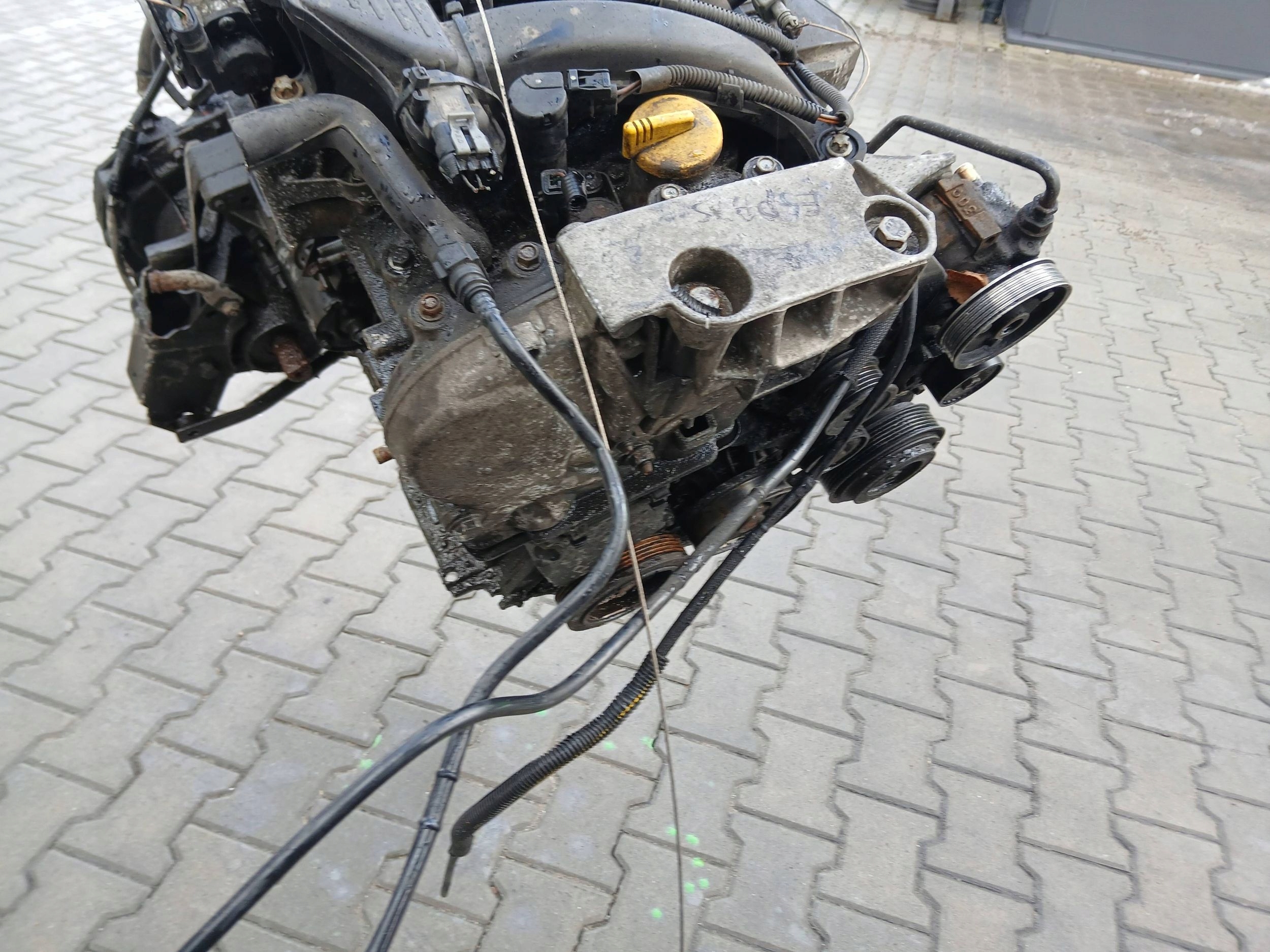 Moteur F4R 700 — vue 5