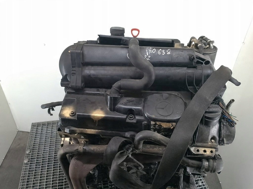 Moteur M 111.948 — vue 2
