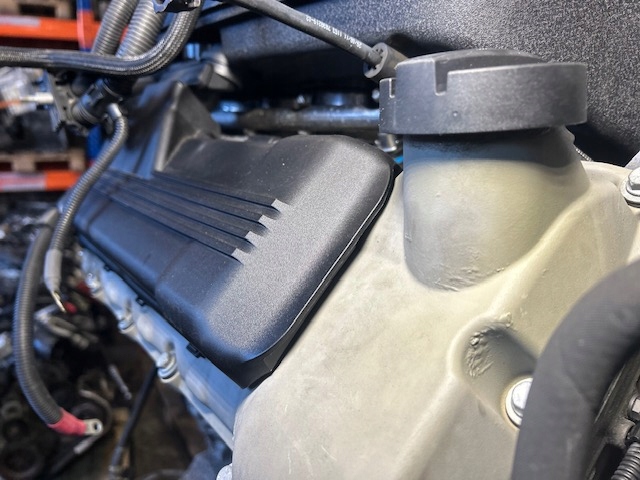 Moteur S65 B40 A — vue 4