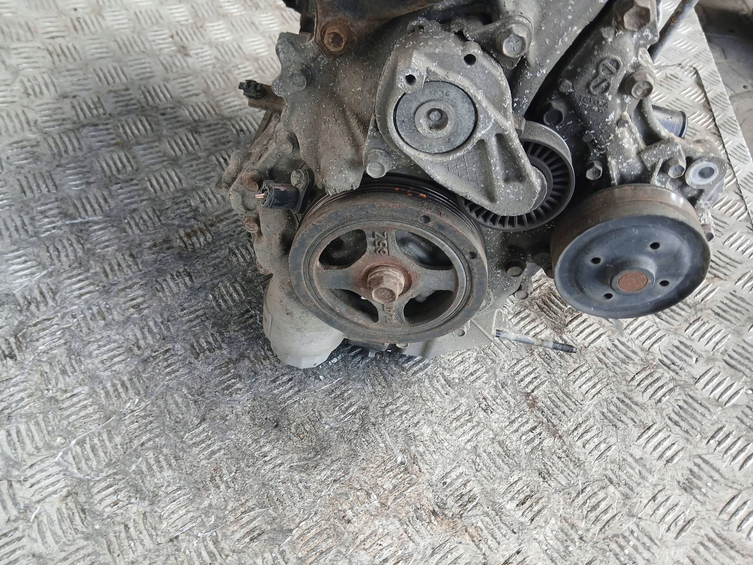 Moteur 1NR-FE — vue 4