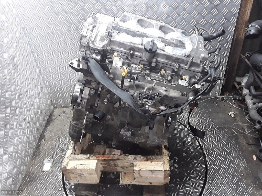 Moteur 2AD-FTV — vue 2
