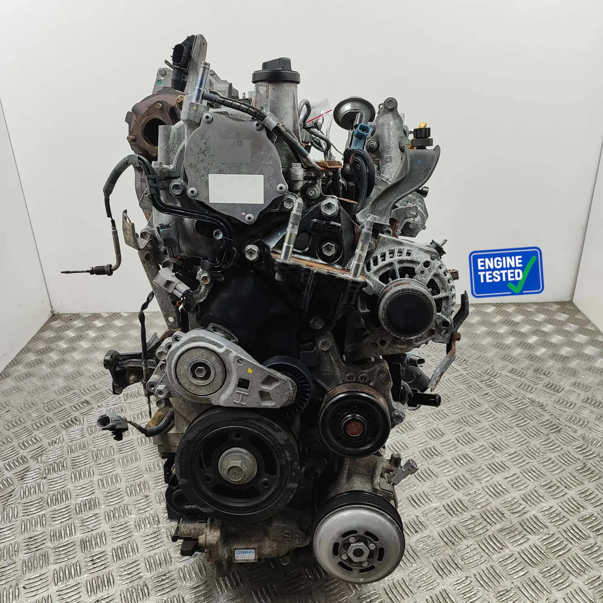 Moteur 1ND-TV — vue 1