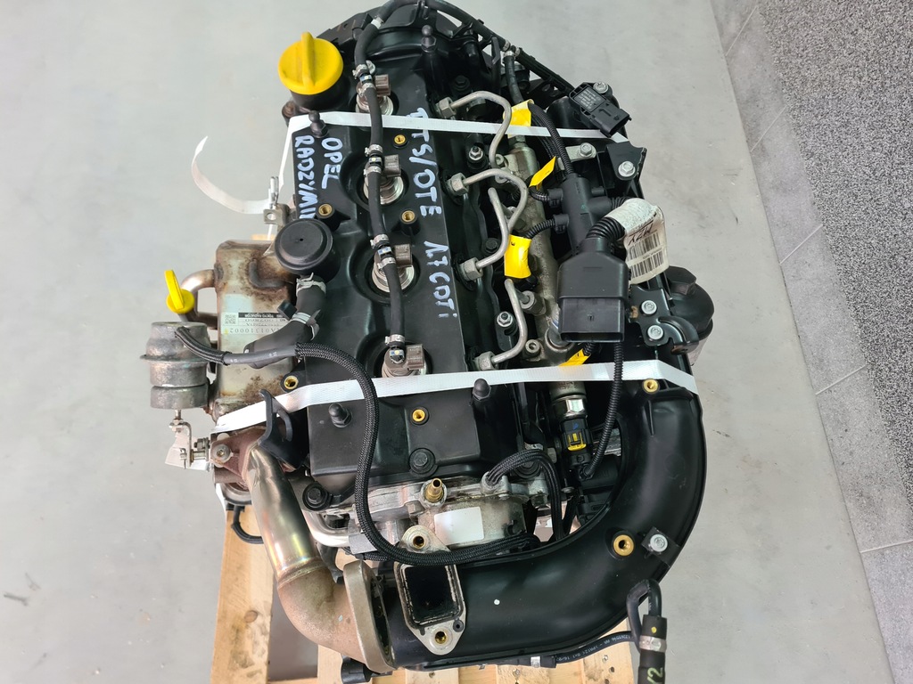 Moteur A 17 DTS — vue 4