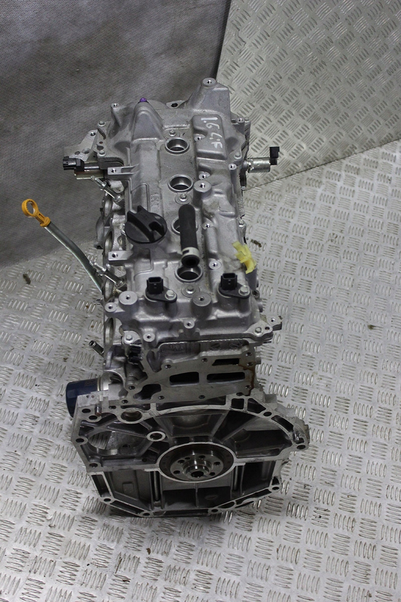 Moteur HR16DE — vue 1