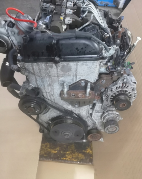 Moteur 4N13 — vue 1