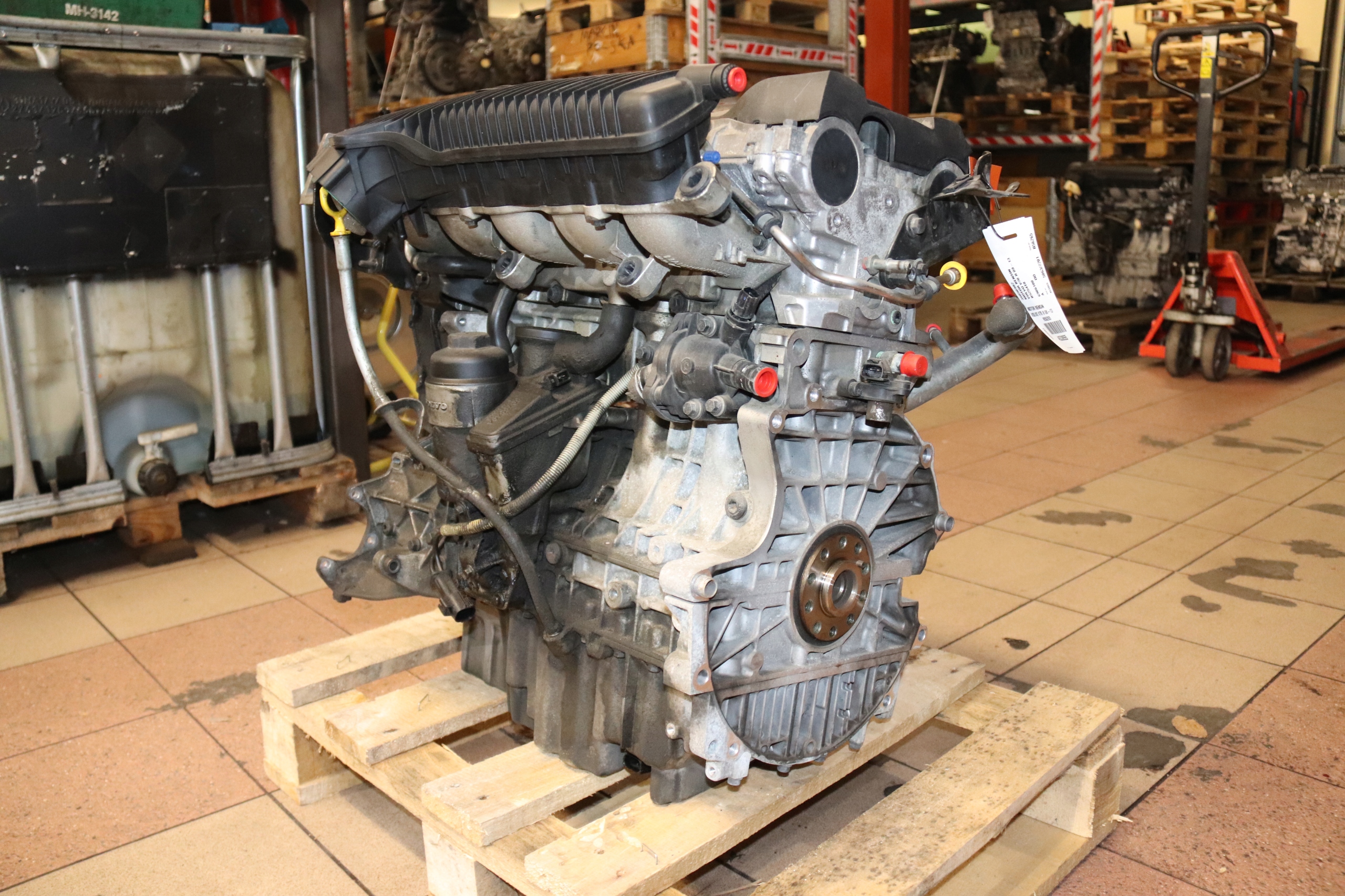 Moteur B 5254 T8 — vue 1