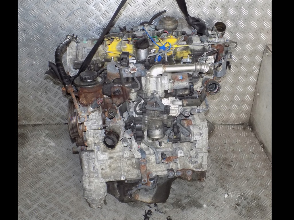 Moteur 2AD-FHV — vue 1