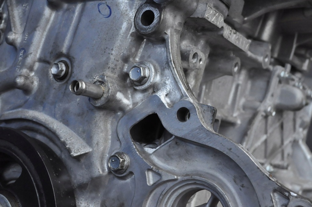 Moteur 2ZR-FXE — vue 3