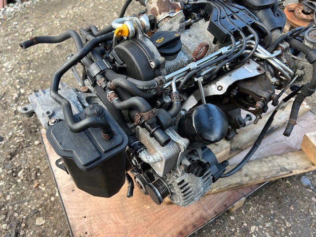 Moteur CBZB — vue 4