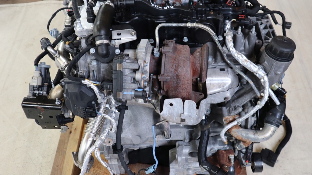 Moteur 204DTD(AJ20D4) — vue 7
