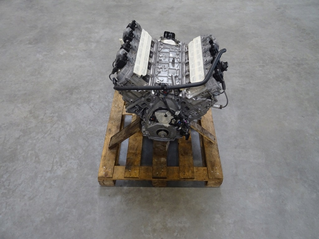 Moteur LT4(376CUV8) — vue 1