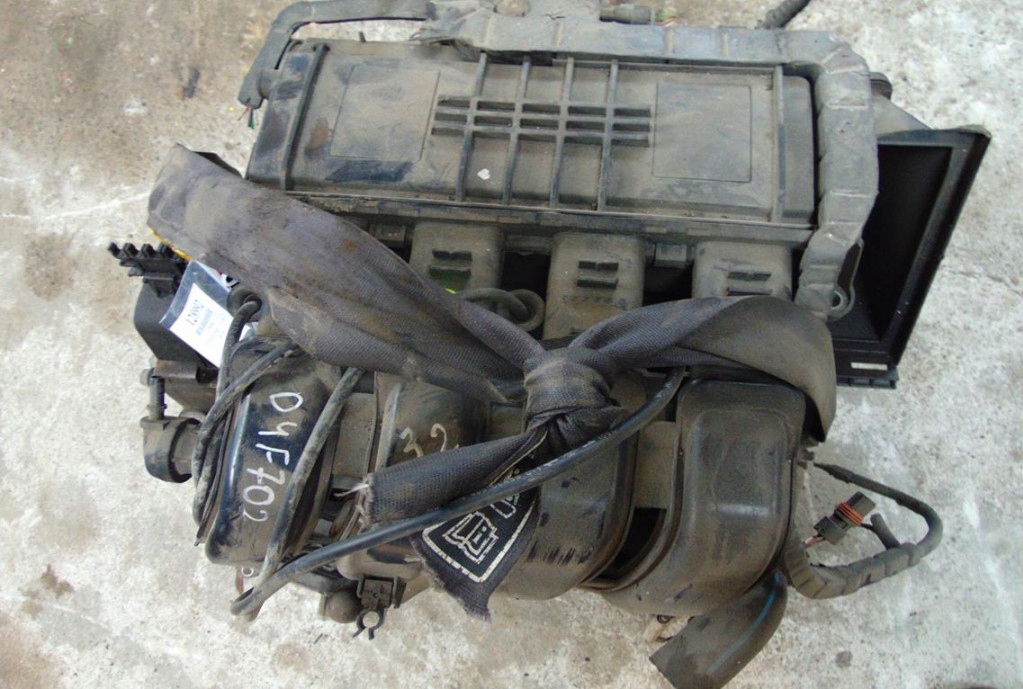 Moteur D4F 702 — vue 2