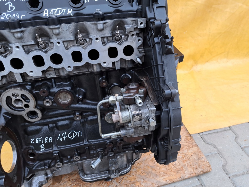 Moteur A 17 DTR — vue 8