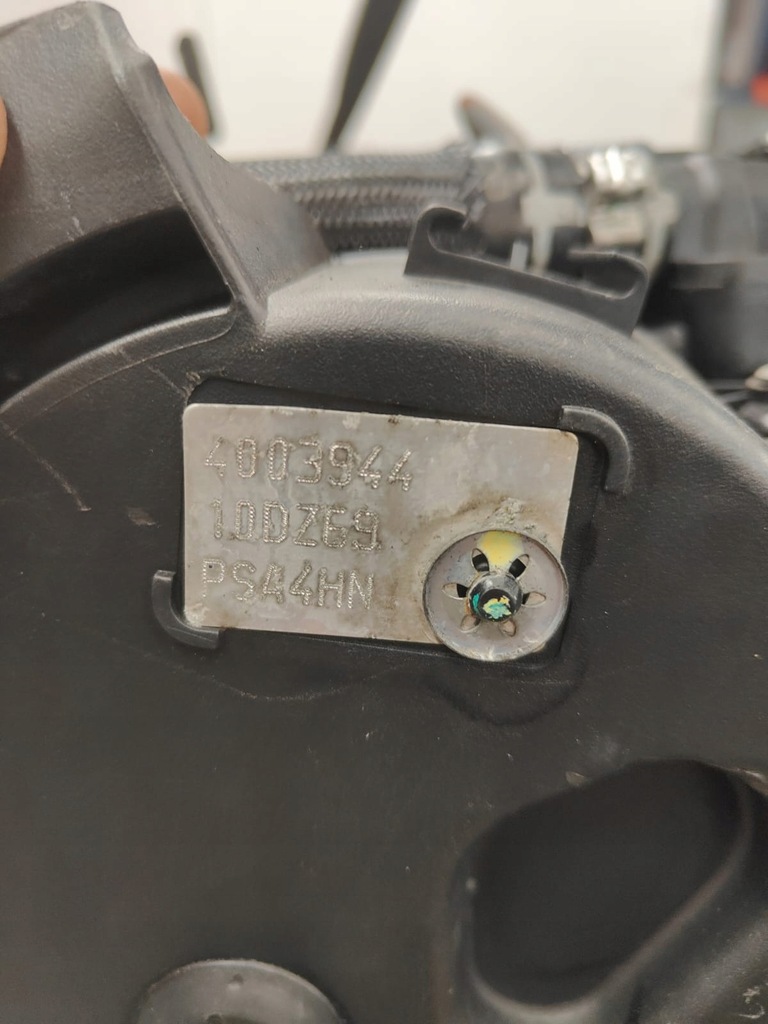 Moteur 4HN — vue 4