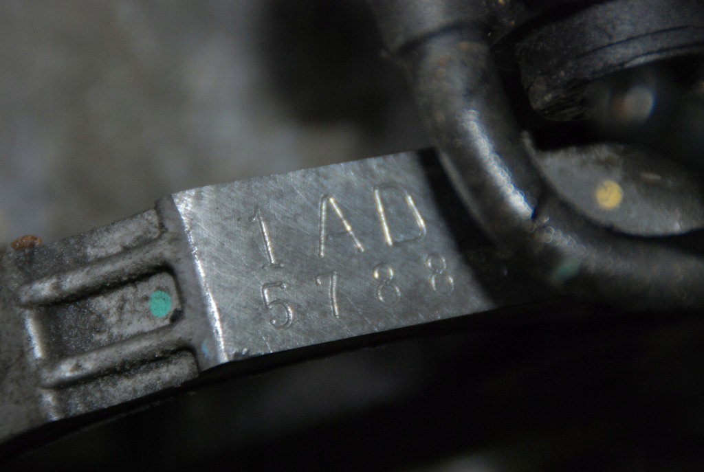Moteur 1AD-FTV — vue 3