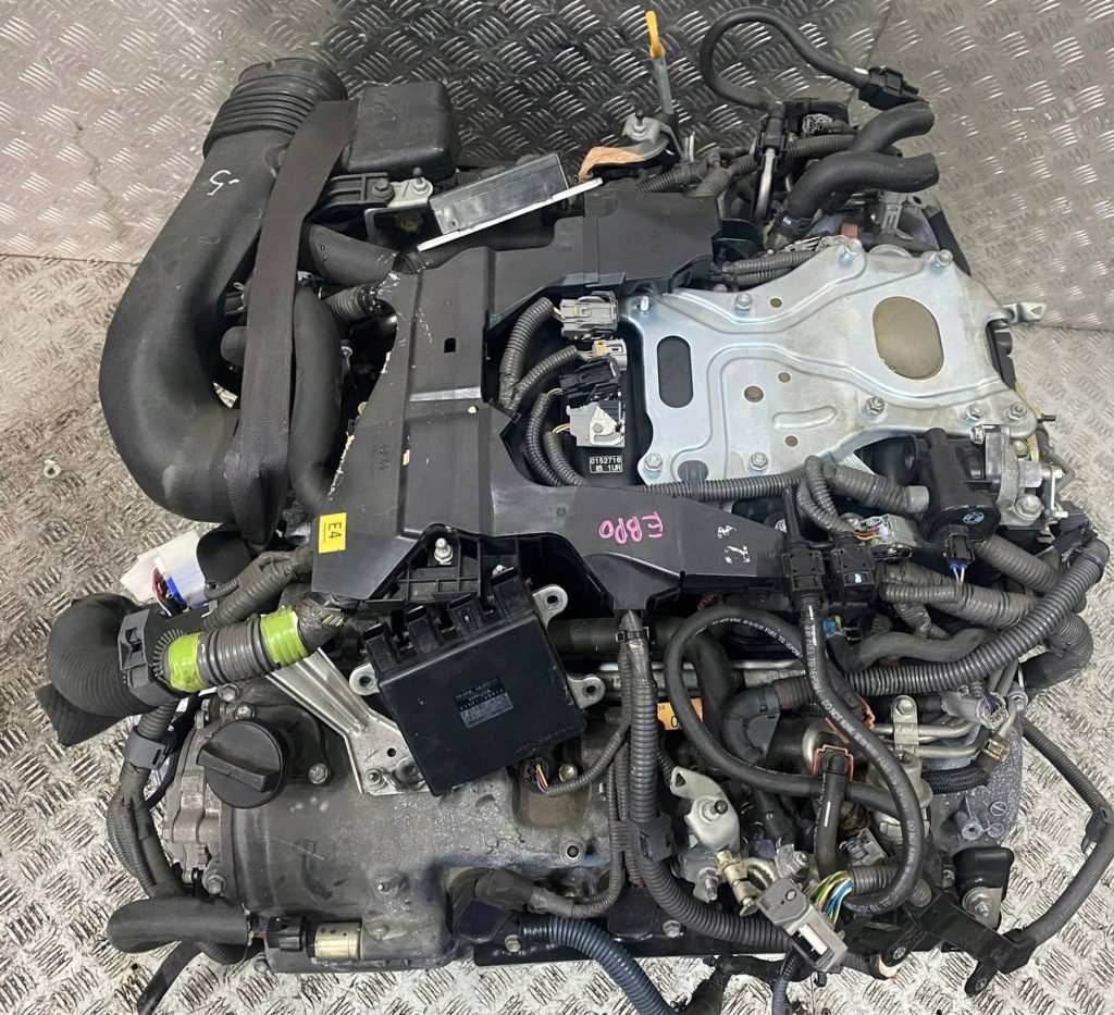 Moteur 1UR-FE — vue 5