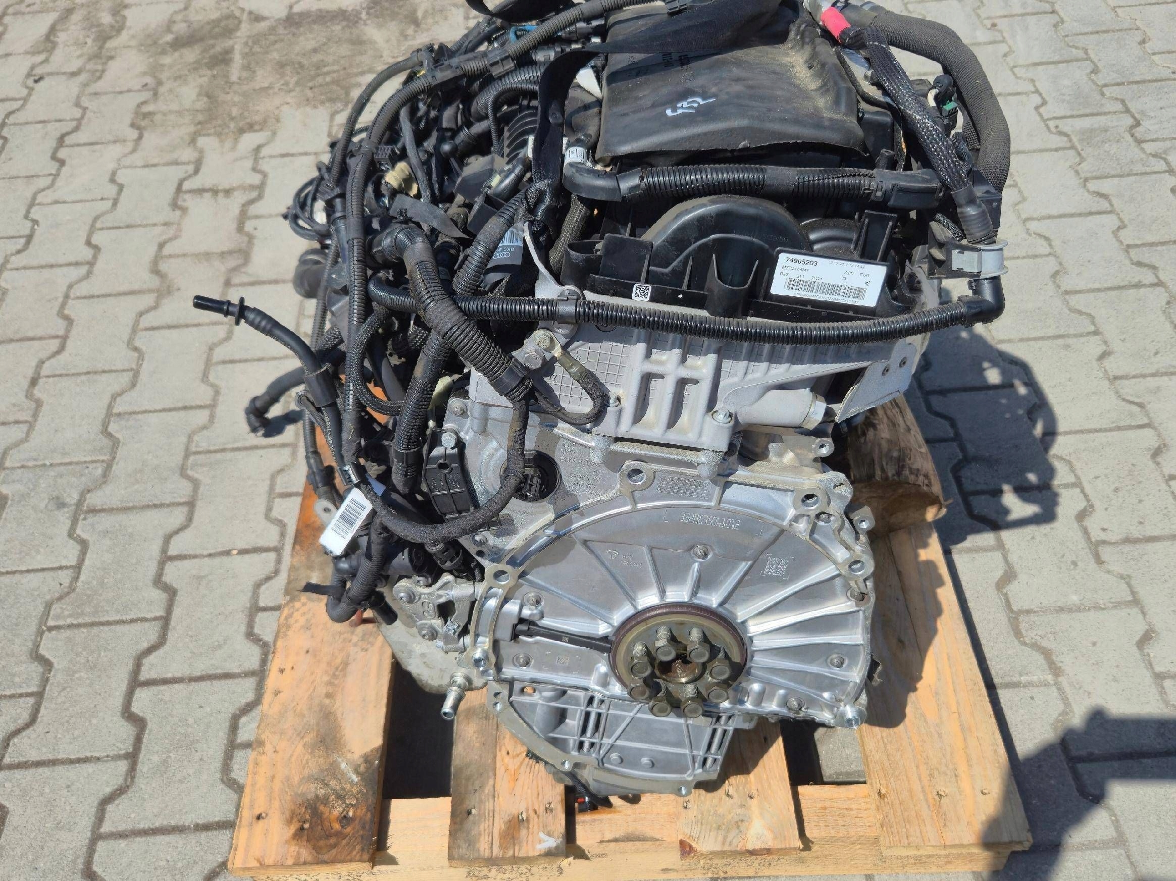 Moteur B57 D30 A — vue 3