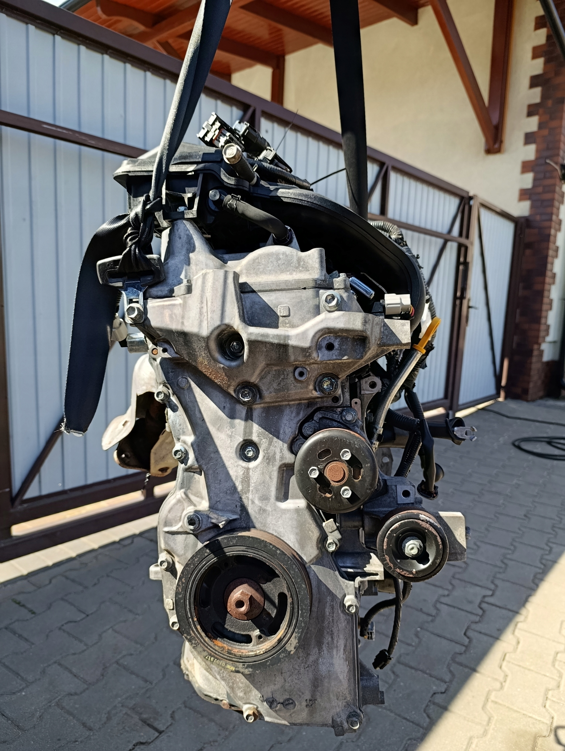 Moteur HR16DE — vue 4