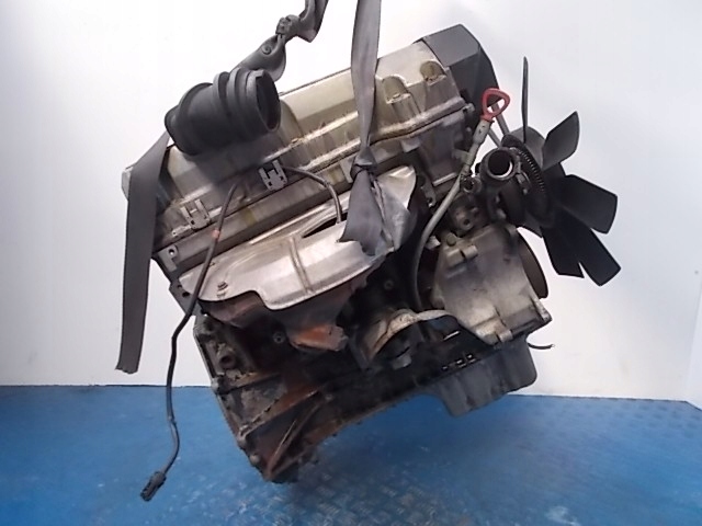 Moteur M 111.921 — vue 2