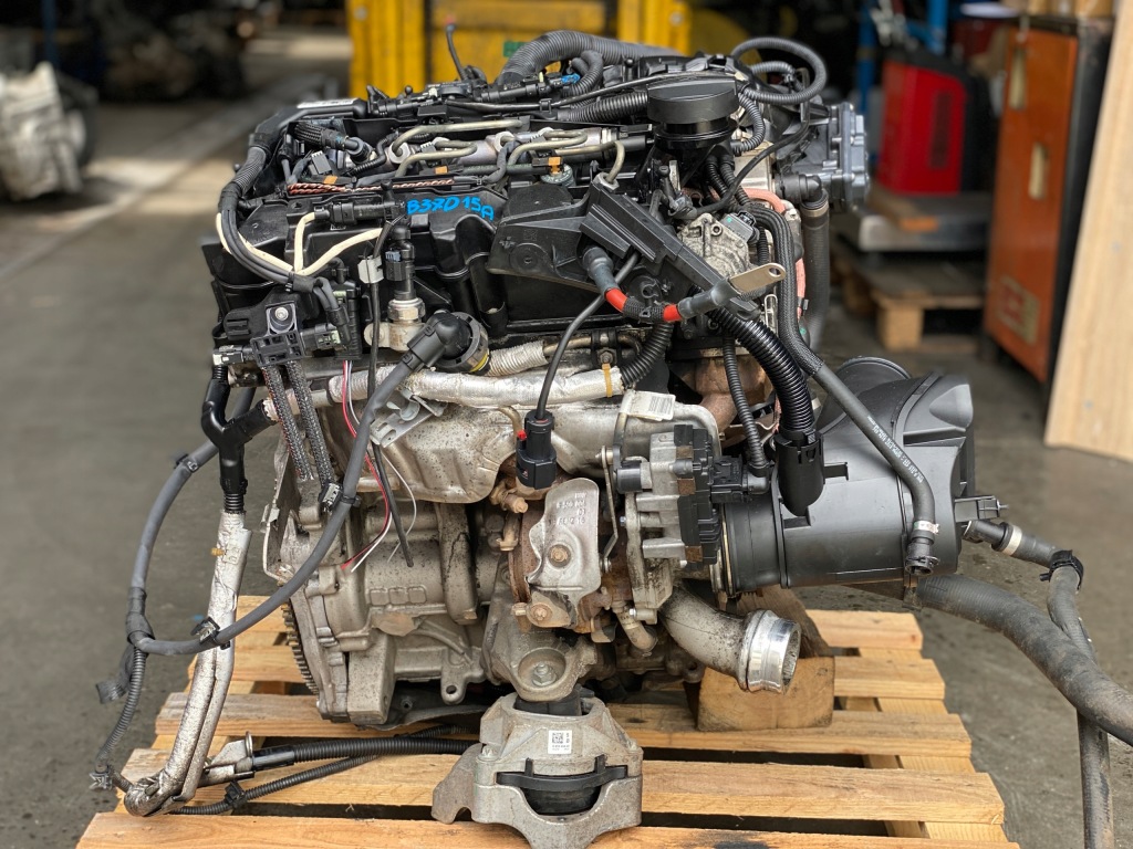 Moteur B37 D15 A — vue 2