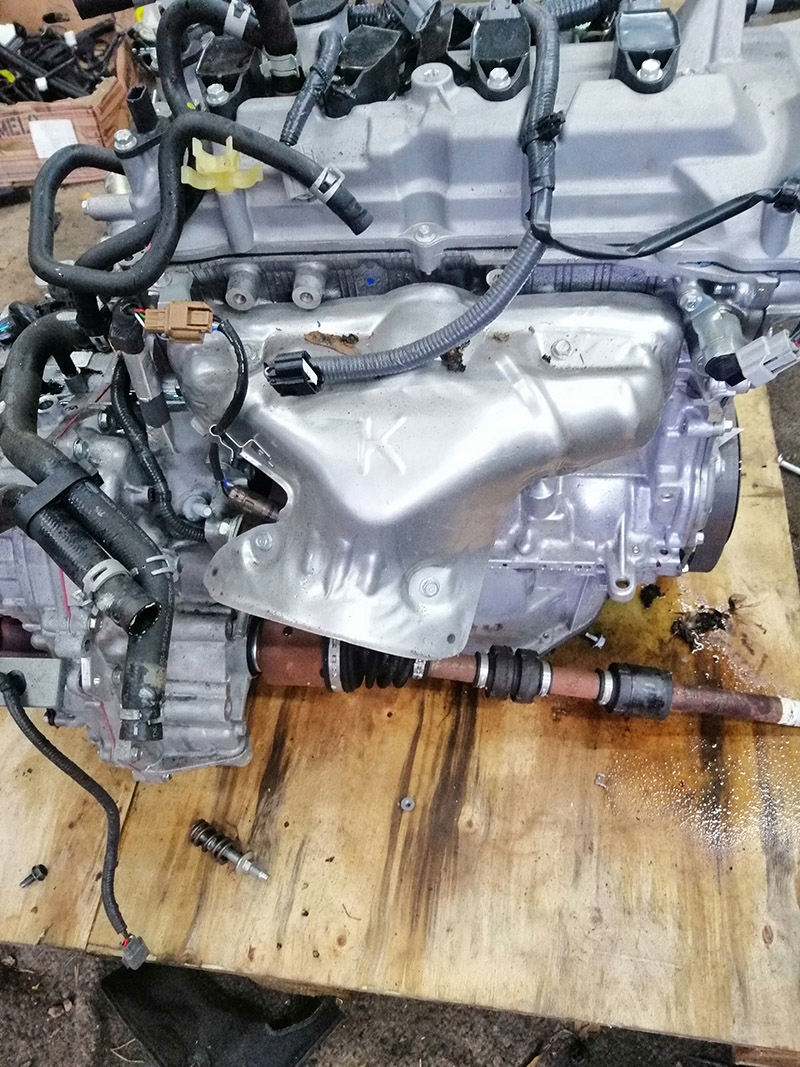 Moteur HR16DE — vue 2