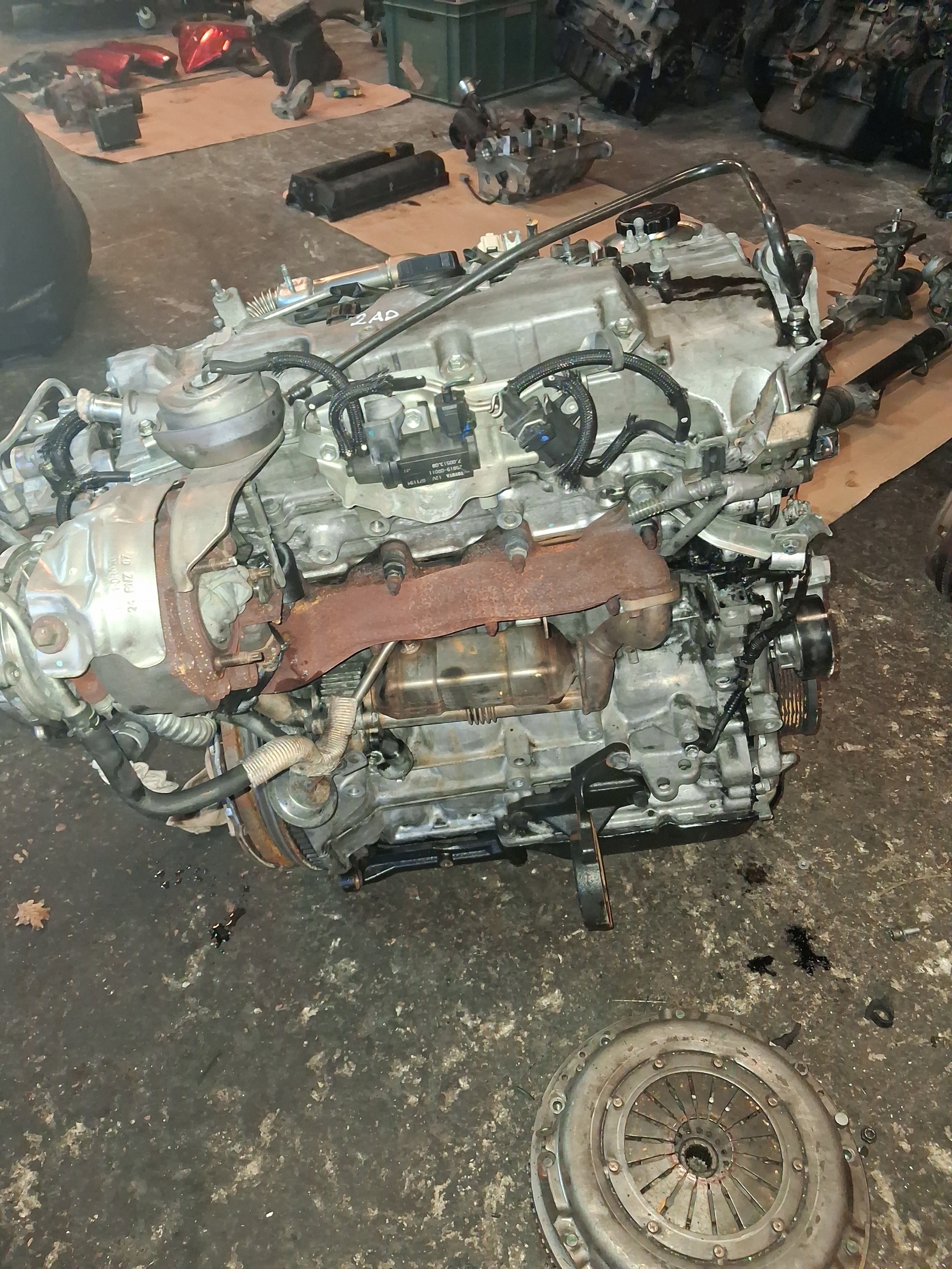 Moteur 2AD-FHV — vue 2