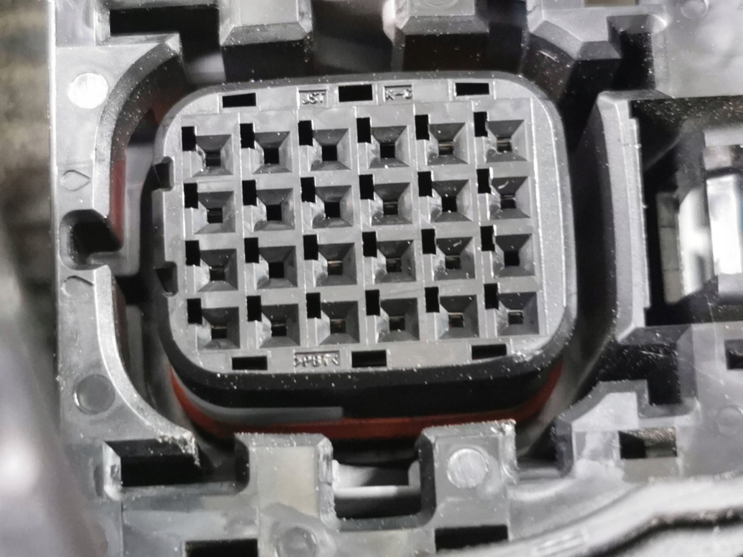Moteur 2ZR-FXE — vue 7