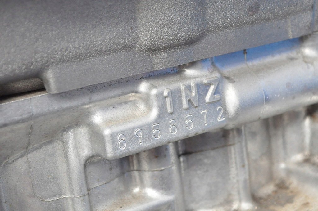 Moteur 1NZ-FXE — vue 4