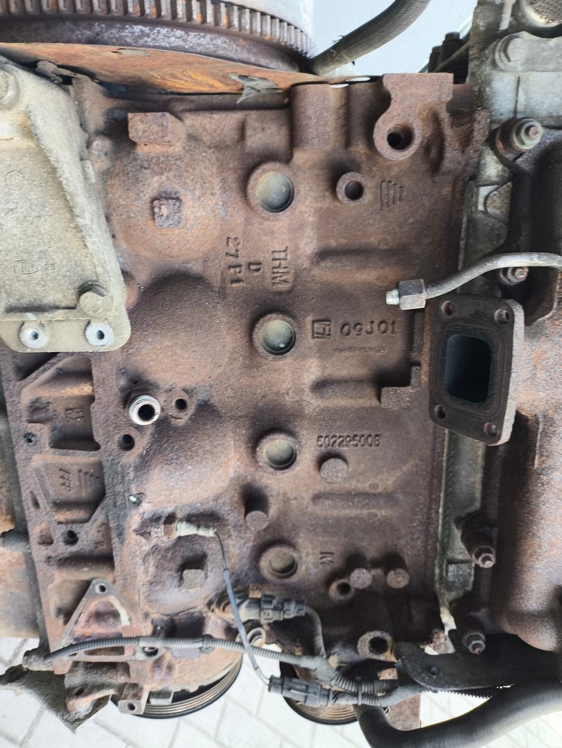 Moteur F1CE0481D (F30DT) - Image 9