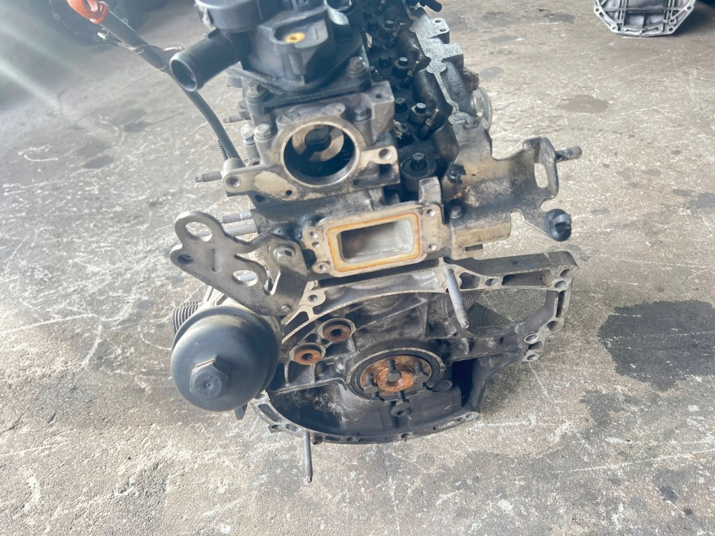 Moteur 8HP (DV4C) — vue 2