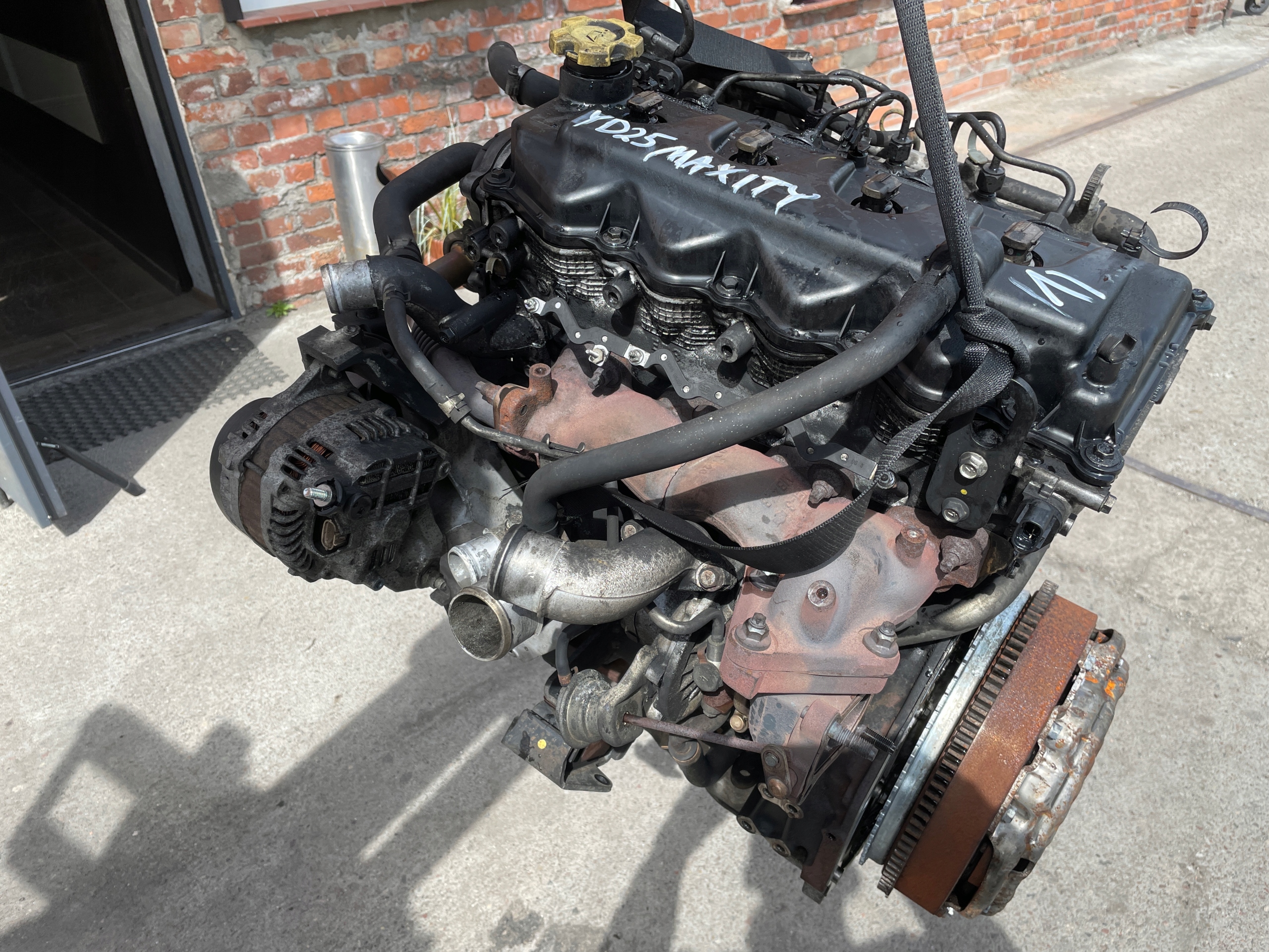 Moteur YD25DDTi — vue 8