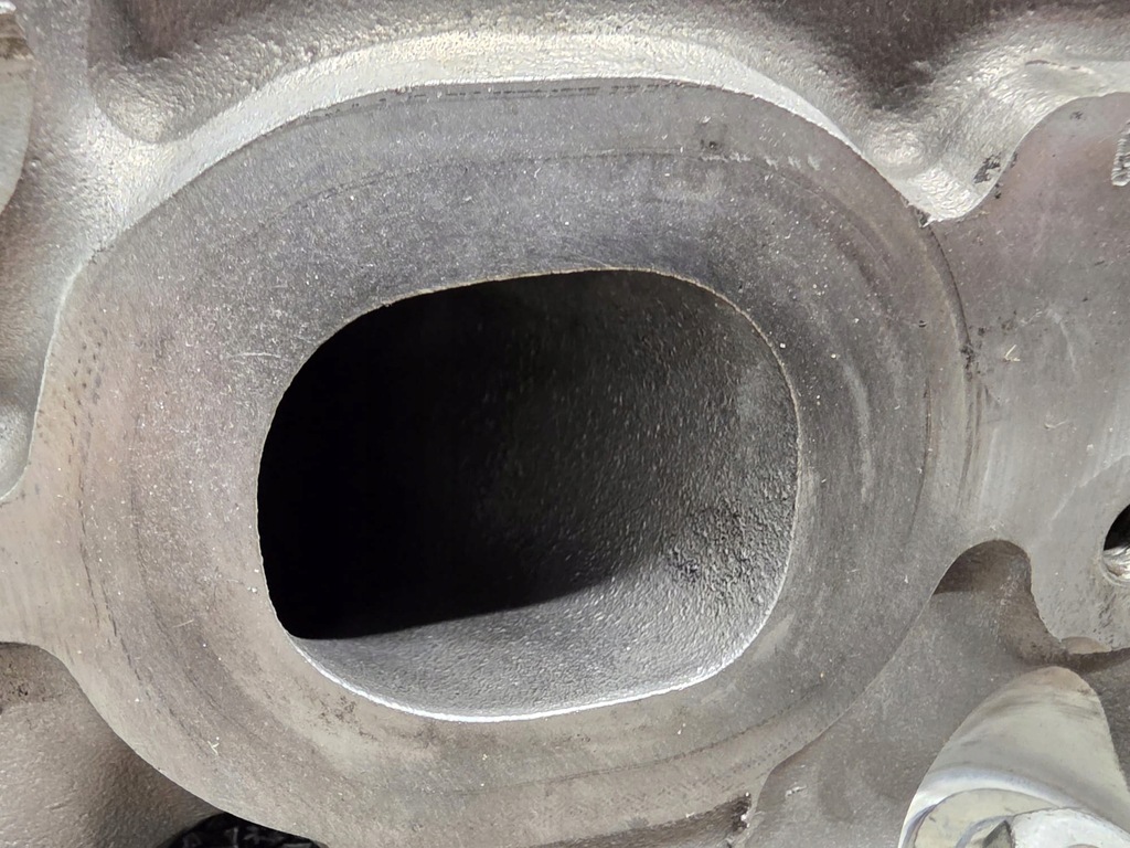 Moteur LT4(376CUV8) — vue 7